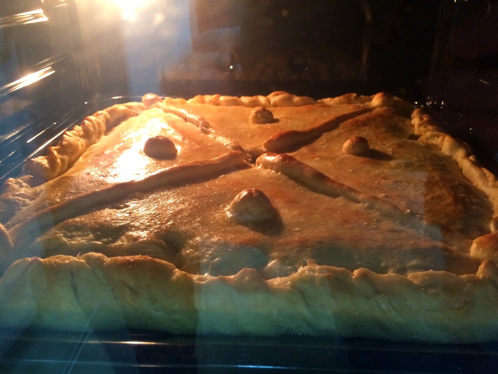 Empanada gallega de atún (2).JPG