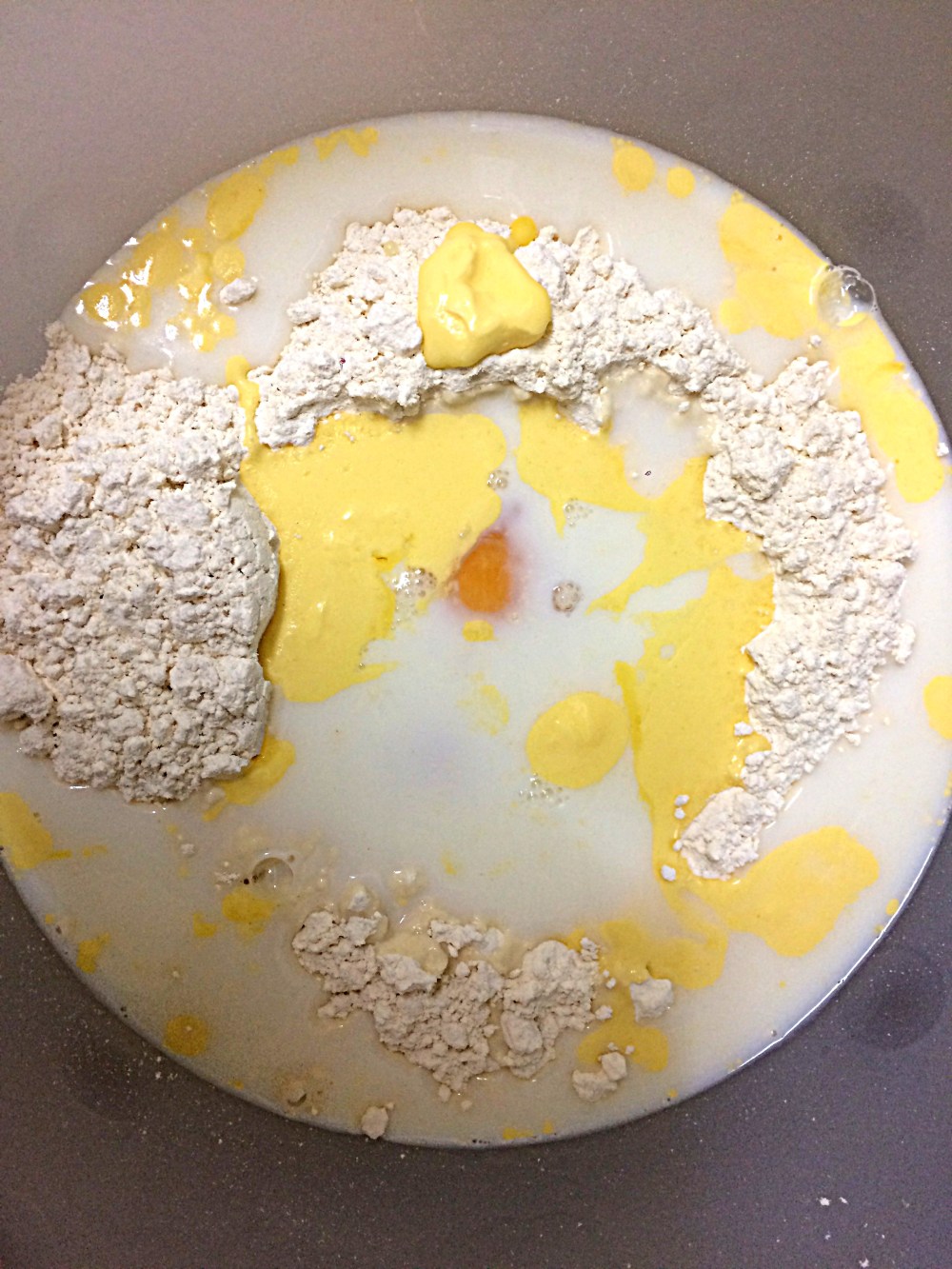 Empanada gallega de atún (7).JPG