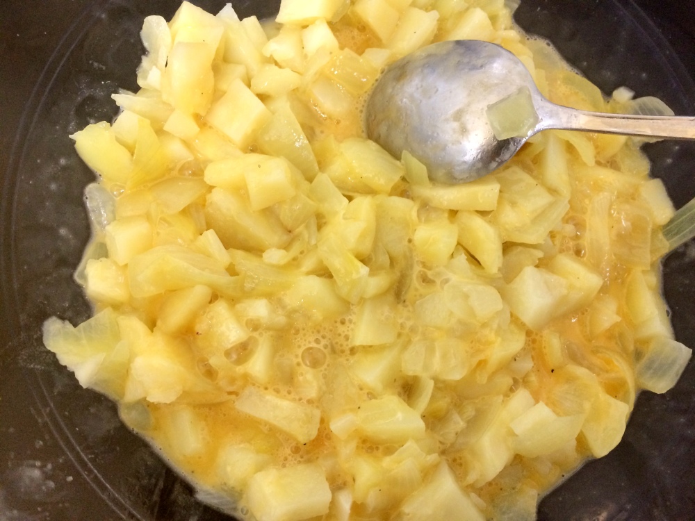Pastel de patatas, trigueros, pavo y queso (2).JPG