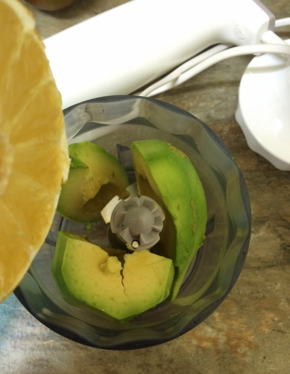 rollitos de tenera con crema de aguacatr (2).JPG