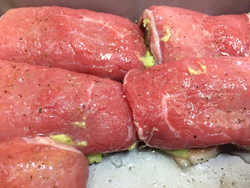 rollitos de ternera rellenos de crema de aguacate (6).JPG