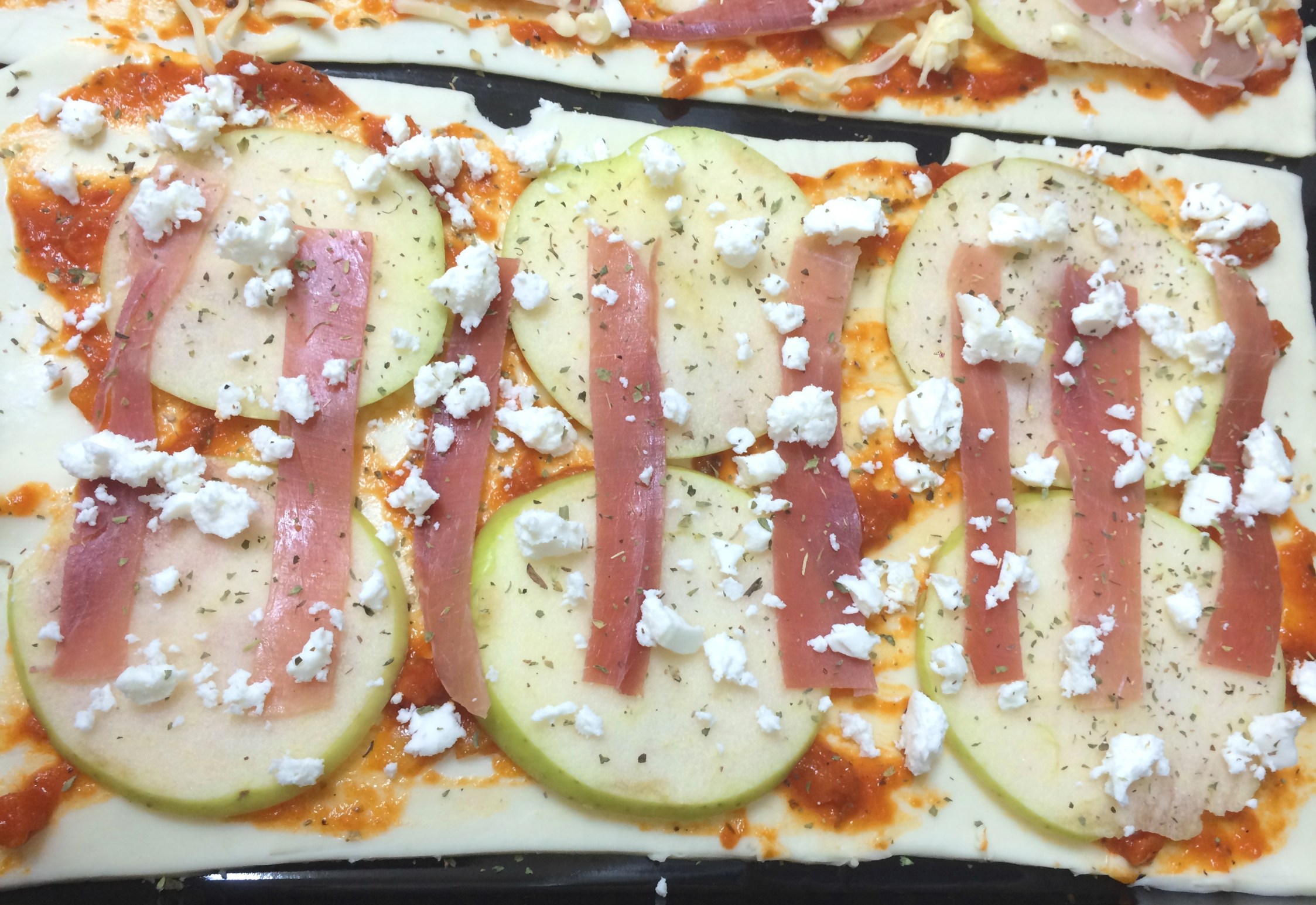 coca de manzana, jamón y manzana (3).JPG