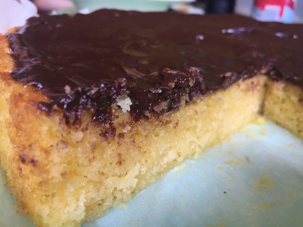 bizcocho limon cubierto choco (1)